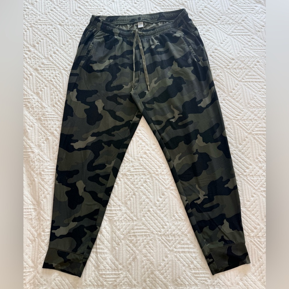 Old Navy Active Women’s Camo Jogger Pants - Olive Green - Picture 5 of 5